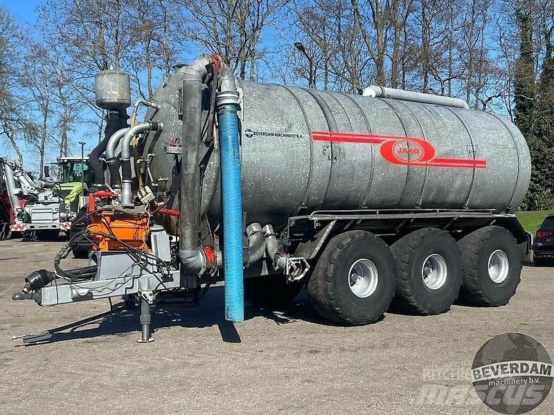 Jako 25000 Srutų cisternos