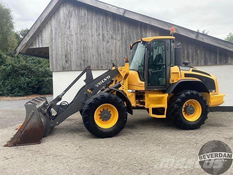 Volvo L45F Naudoti ratiniai krautuvai