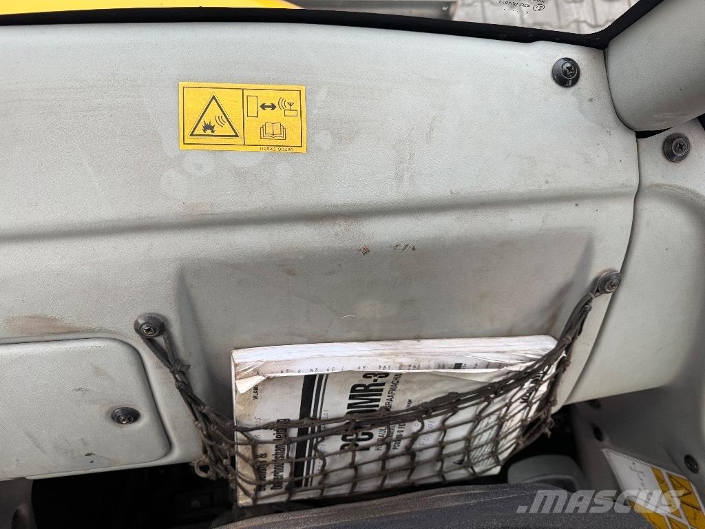 Komatsu PC 80 MR-3 Vidutinės galios ekskavatoriai 7-12 t