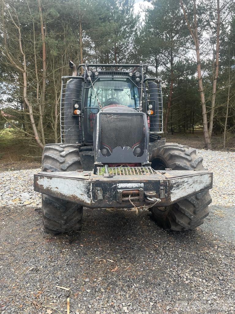 Valtra T254 Active Traktoriai