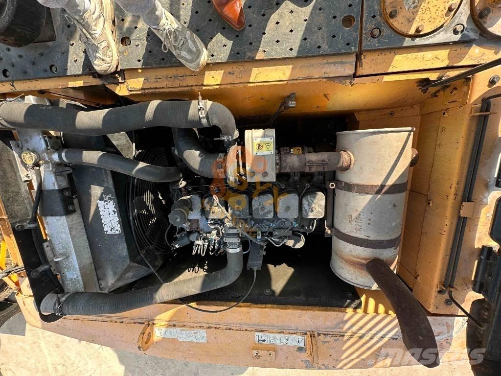 Hyundai R 225 -9 Vikšriniai ekskavatoriai