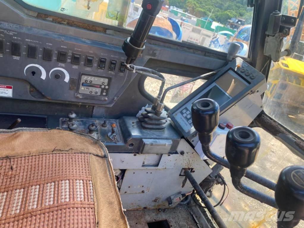 Kobelco CKE 2500 Vikšriniai kranai