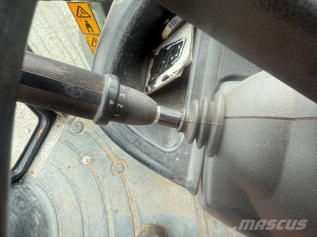 JCB 3 CX Ekskavatoriniai krautuvai