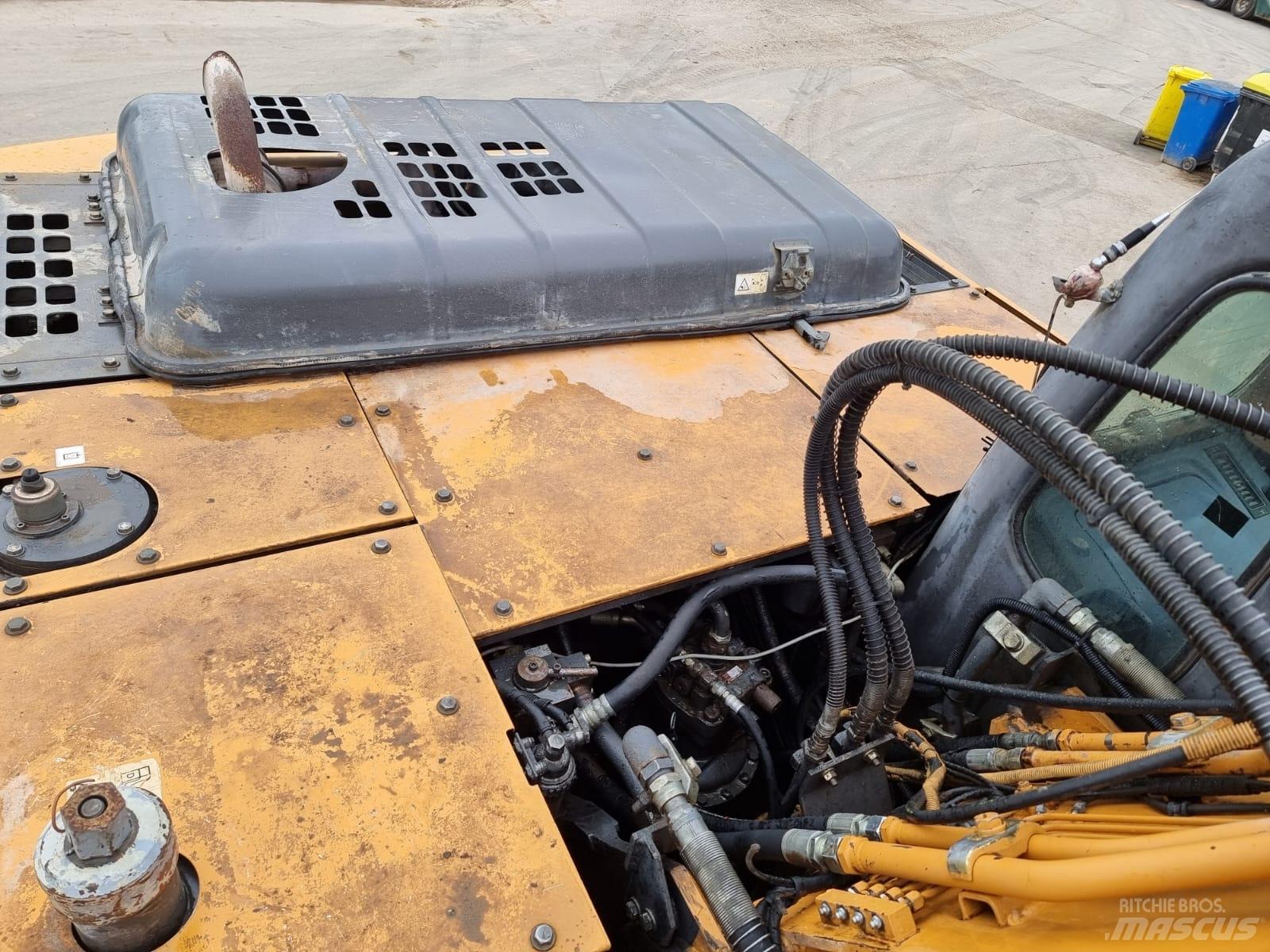 CASE CX 210 LC Vikšriniai ekskavatoriai