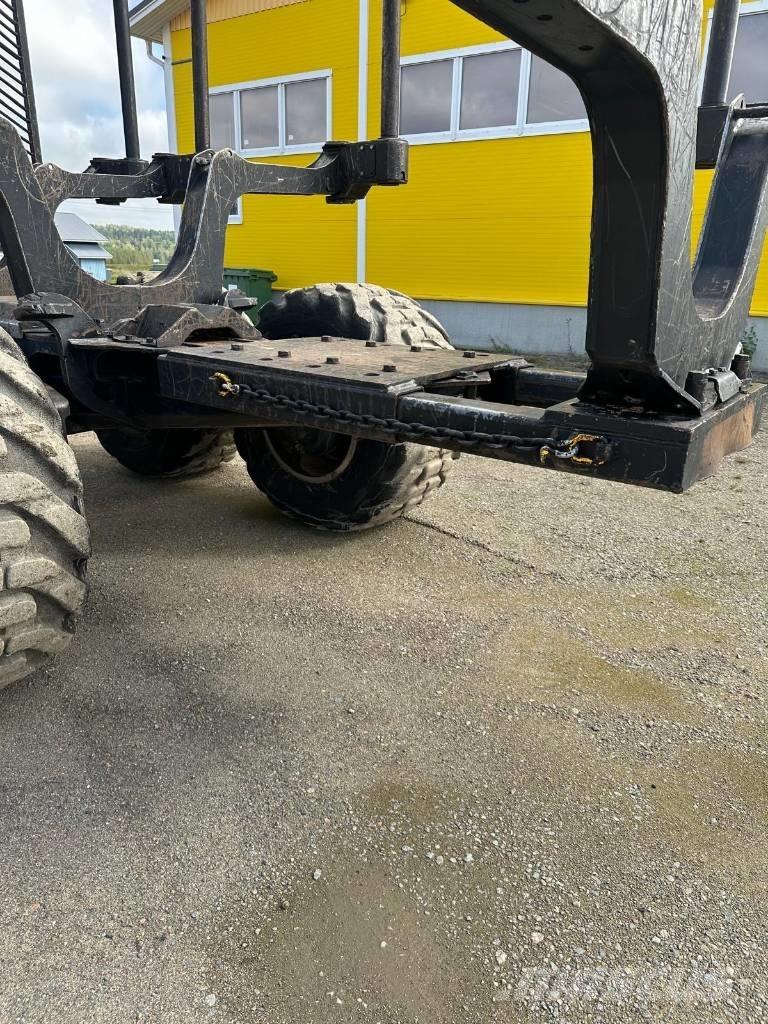 Komatsu 875 Naudoti miškovežiai (Forvarderiai)