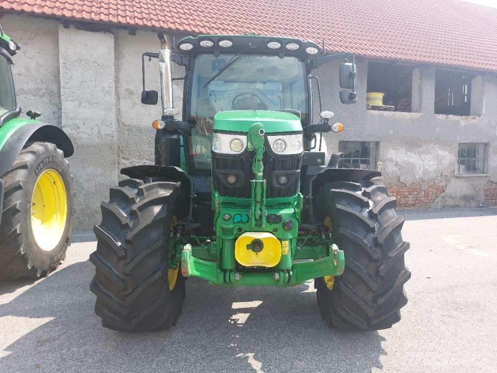 John Deere 6130R Traktoriai