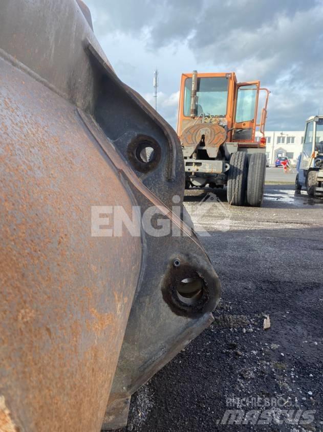 Volvo Godet Naudoti ratiniai krautuvai