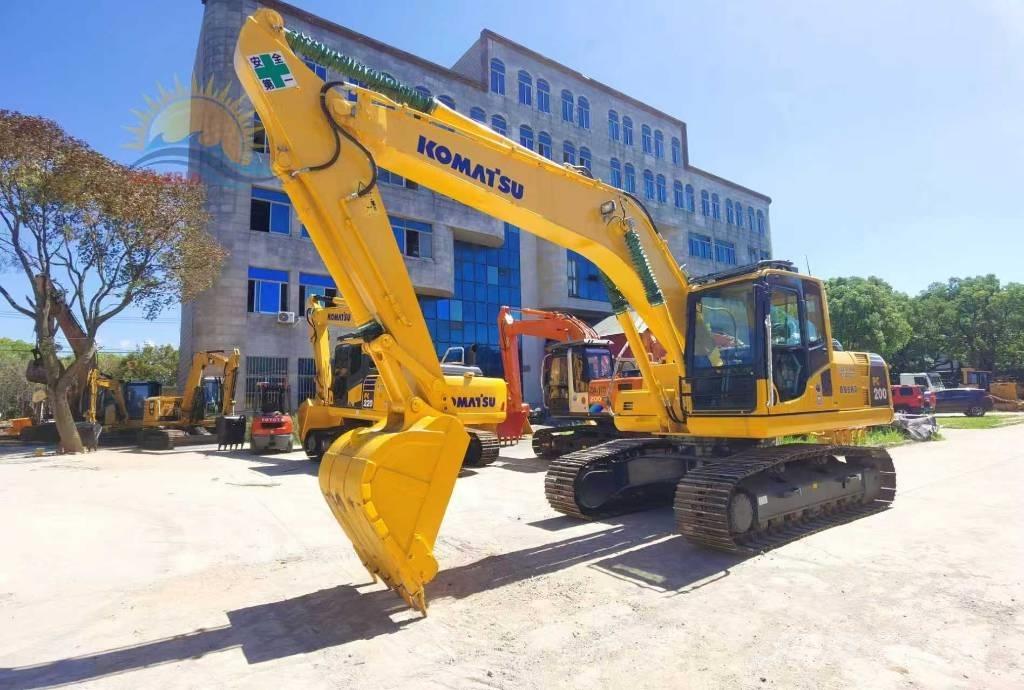 Komatsu PC 200-8 Vikšriniai ekskavatoriai