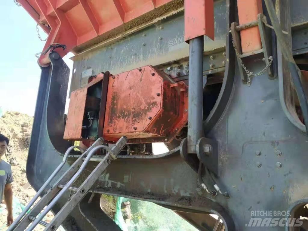 Sandvik QJ330 Mobilūs smulkintuvai