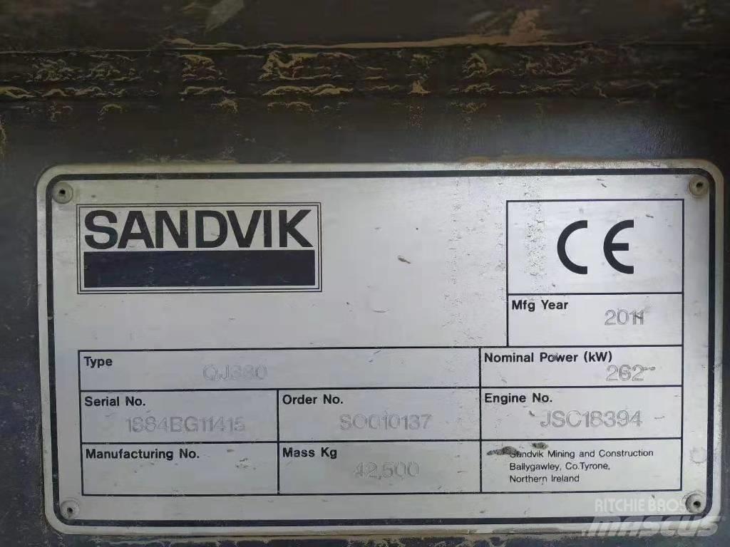 Sandvik QJ330 Mobilūs smulkintuvai