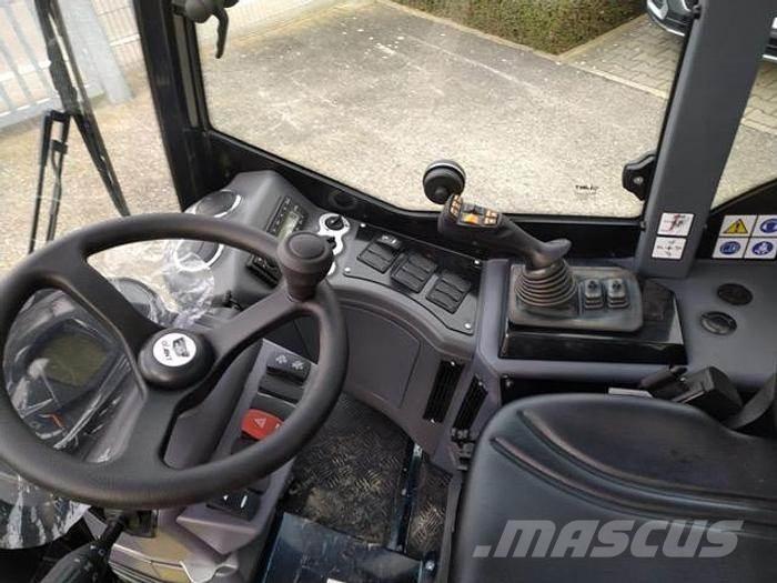 GiANT G3500 Tele Naudoti ratiniai krautuvai