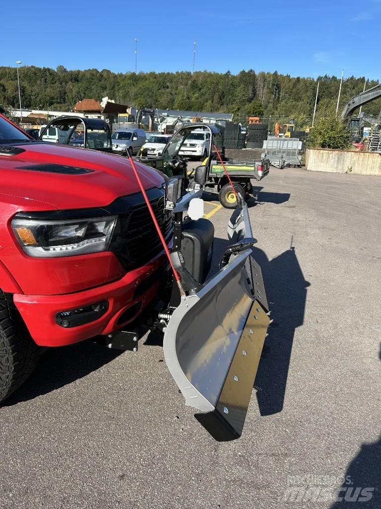 Hilltip Vikplog Sniego peiliai ir valytuvai
