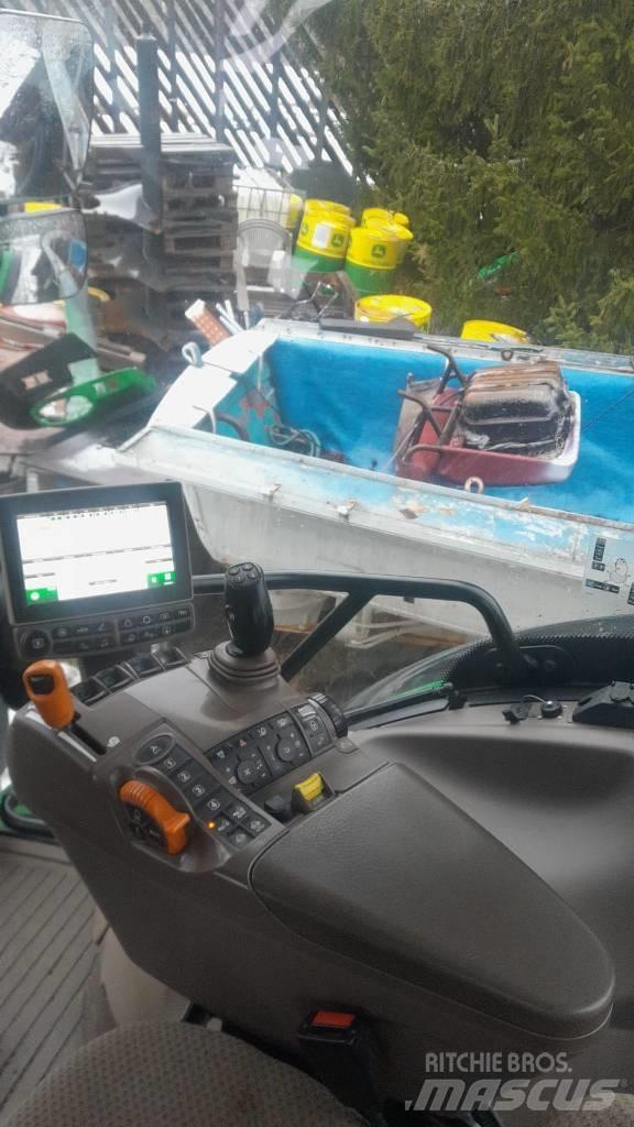 John Deere 6130R Traktoriai