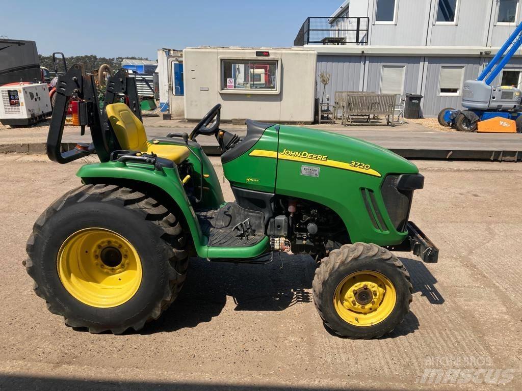 John Deere 3720 Traktoriai