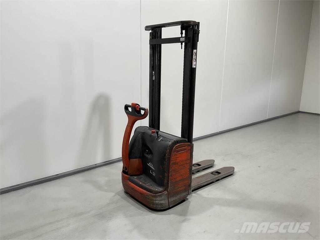 Linde L12 Savaeigiai rietuvai