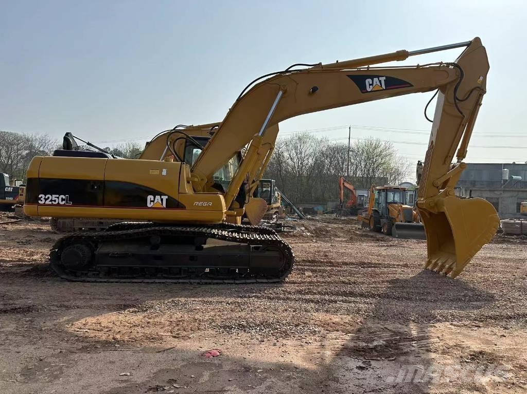 CAT 325CL Vikšriniai ekskavatoriai