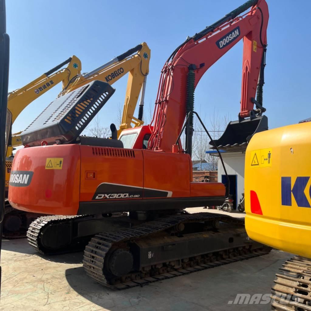 Doosan DX 300 Vikšriniai ekskavatoriai