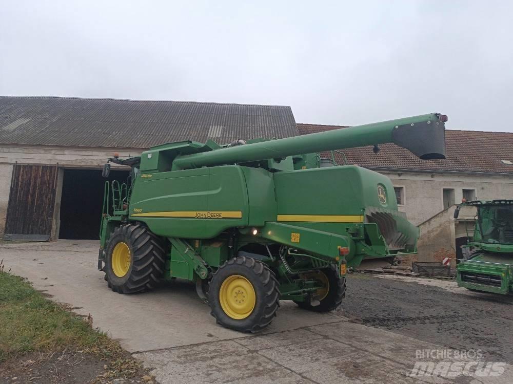 John Deere T 660 Derliaus nuėmimo kombainai
