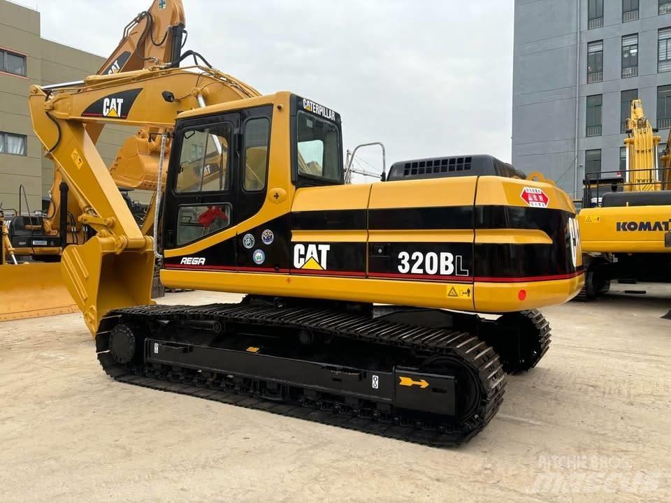 CAT 320 B L Vikšriniai ekskavatoriai