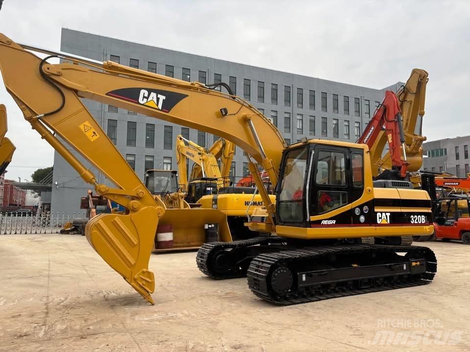 CAT 320 B L Vikšriniai ekskavatoriai