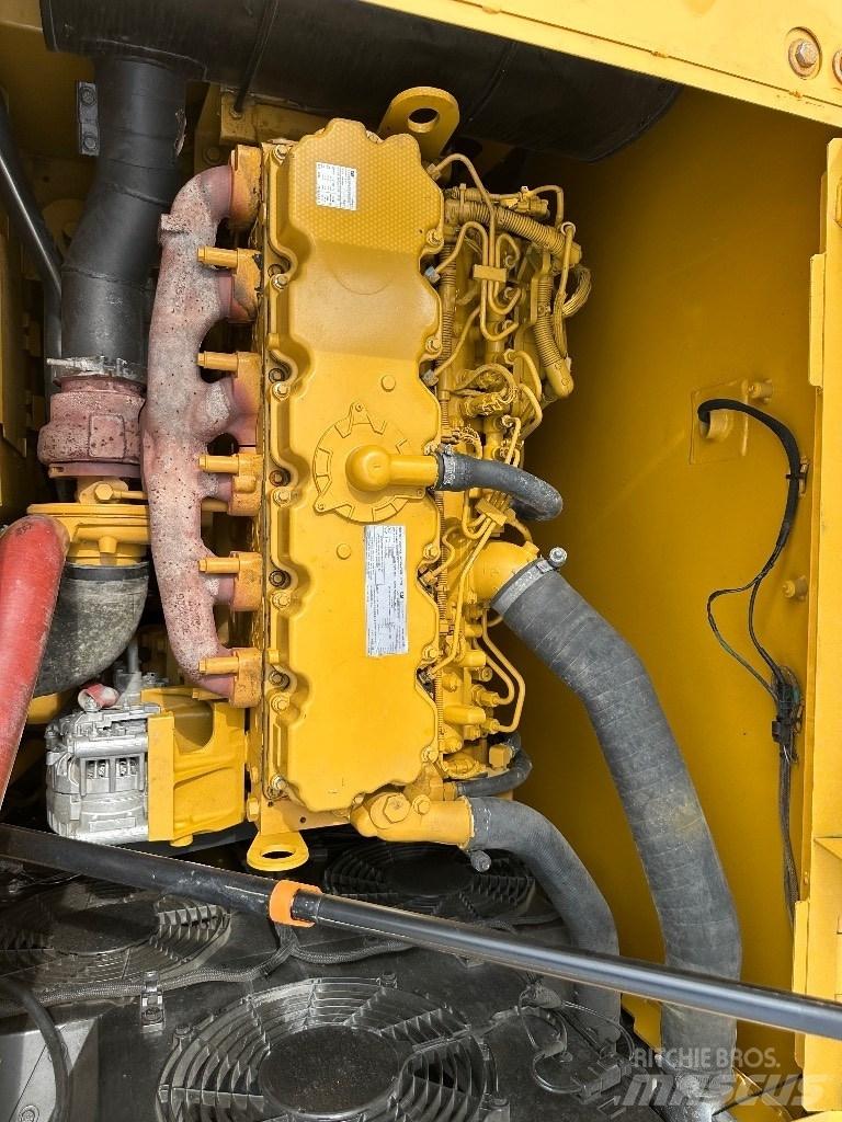 CAT CAT320 Vidutinės galios ekskavatoriai 7-12 t