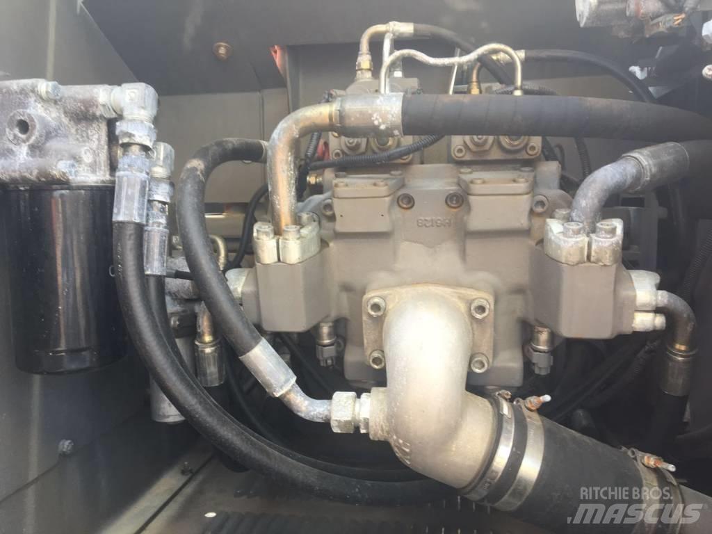 Hitachi zx240 Vikšriniai ekskavatoriai