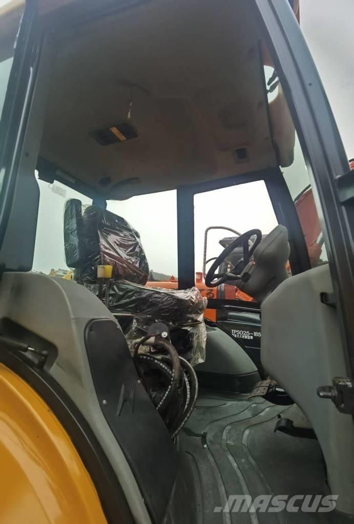 JCB 4 CX Ekskavatoriniai krautuvai