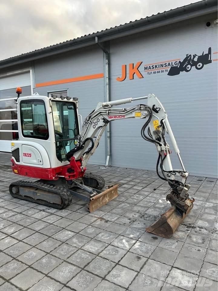 Takeuchi TB 225 Mini ekskavatoriai < 7 t