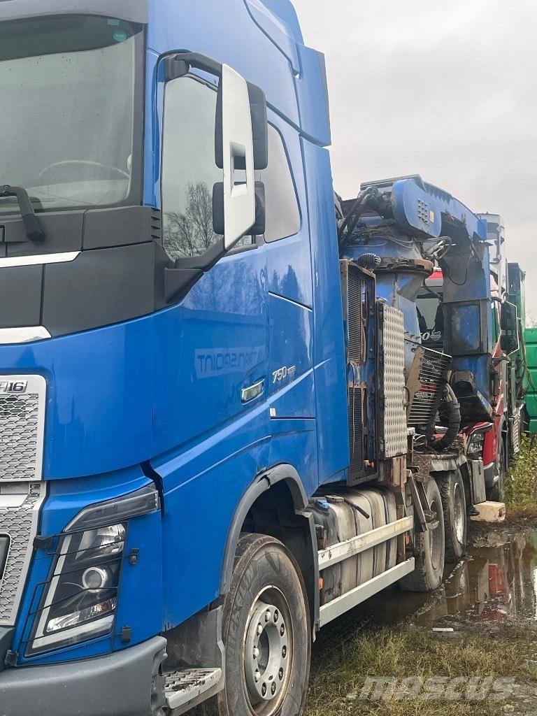 Volvo FH 750 Medžių skaldymo, pjovimo ir lupimo įrengimai