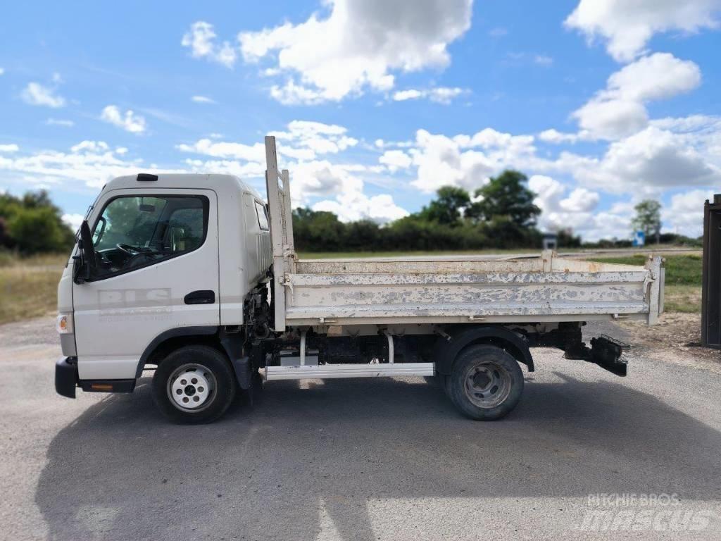 Fuso Canter Savivarčių priekabų vilkikai