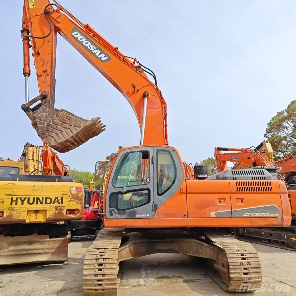 Doosan DX 300 Vikšriniai ekskavatoriai