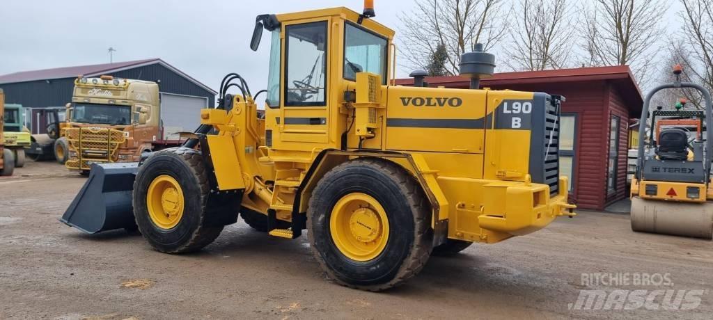 Volvo L 90 B Naudoti ratiniai krautuvai