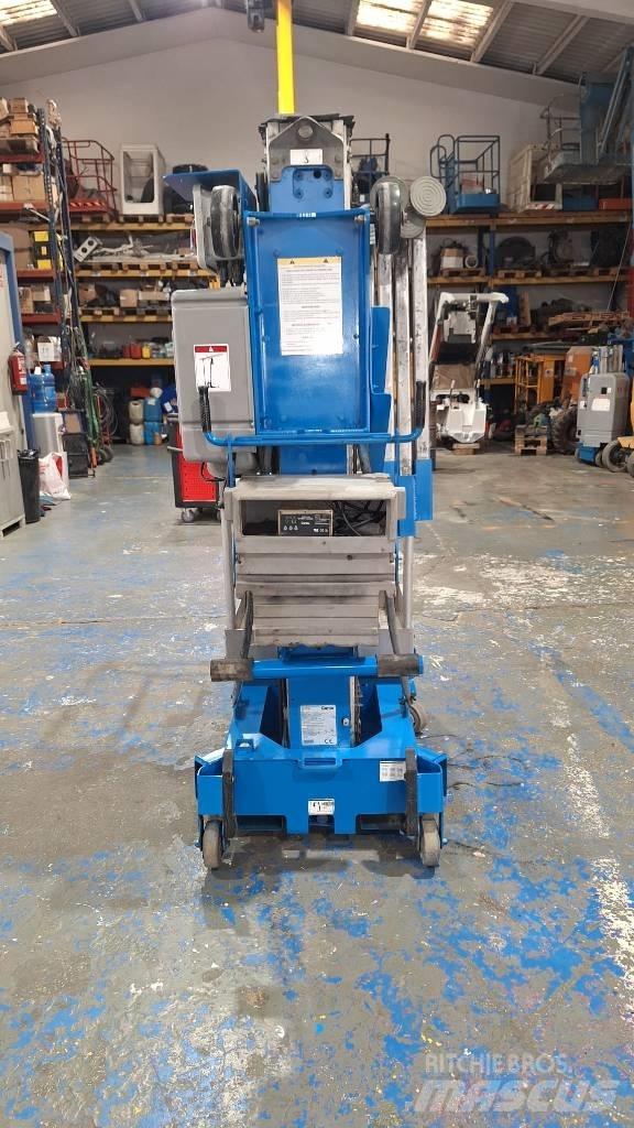 Genie AWP 30 S Vertikalūs stiebiniai keltuvai