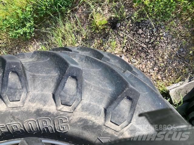Trelleborg 540/65R34 Padangos, ratai ir ratlankiai