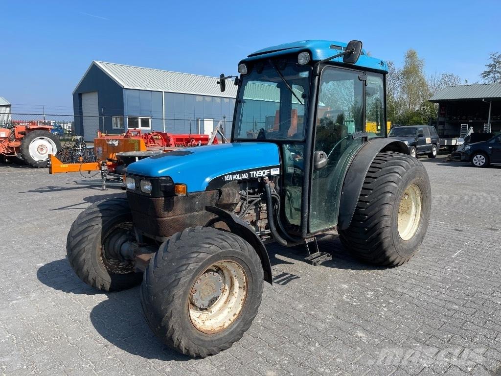 New Holland TN 90 F Traktoriai