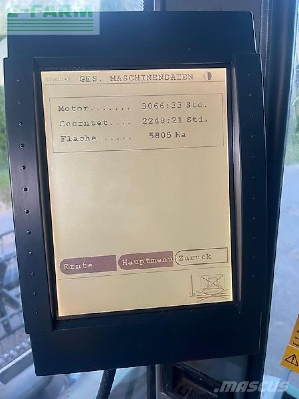 Fendt 8400 p al Derliaus nuėmimo kombainai