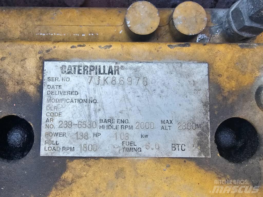 CAT 321C Vikšriniai ekskavatoriai