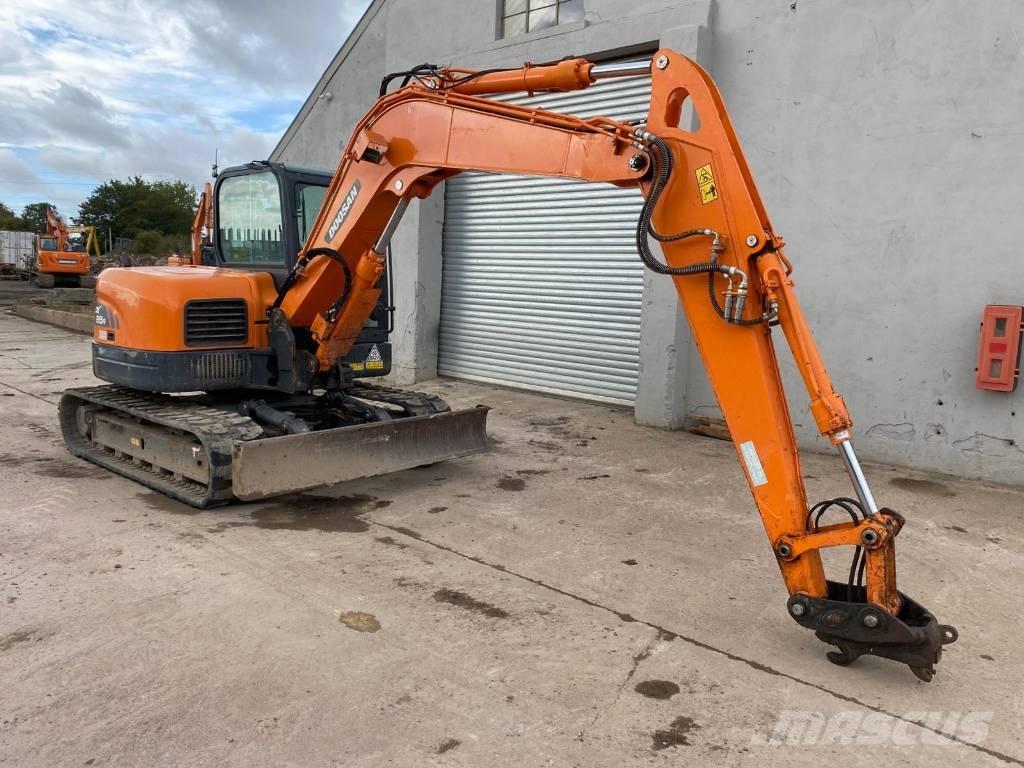 Doosan Develon DX85R Vidutinės galios ekskavatoriai 7-12 t