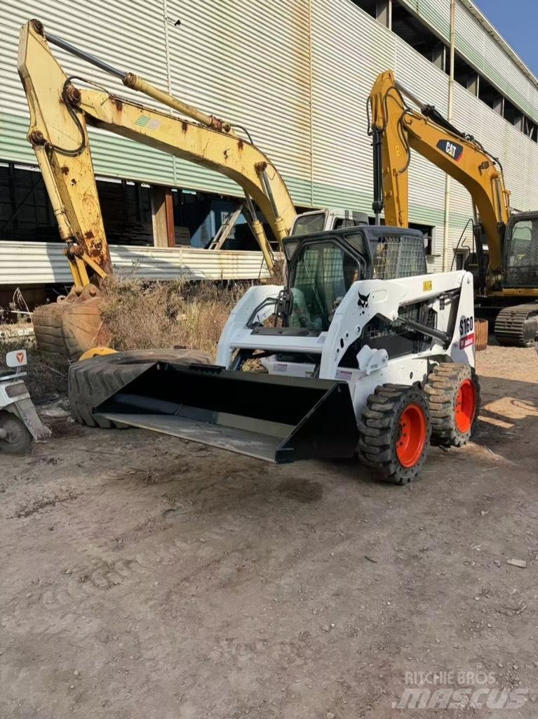 Bobcat S 160 Krautuvai su šoniniu pasukimu