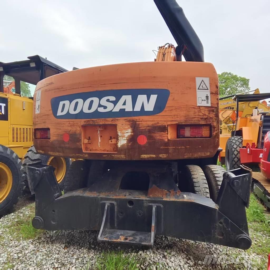 Doosan DH 210 W-7 Ratiniai ekskavatoriai