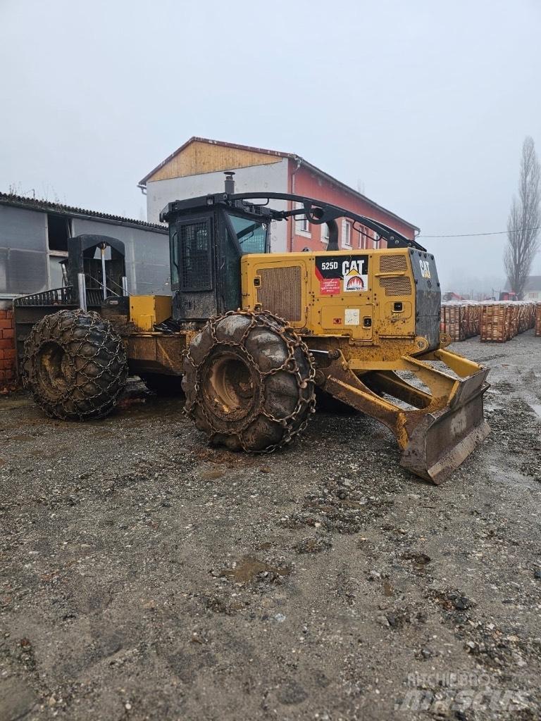 CAT 525 D Skiedrovežiai