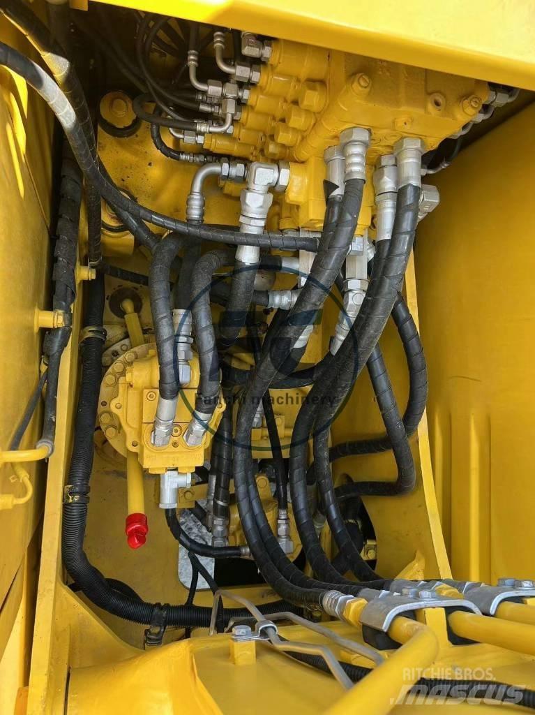 Komatsu PC 130 LC Vikšriniai ekskavatoriai