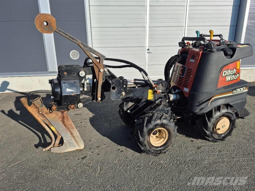 Ditch Witch R300 Tranšėjų ekskavatoriai