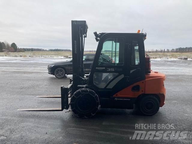Doosan D35C-7 Dyzeliniai krautuvai