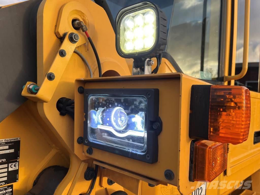 Volvo L 50 E Naudoti ratiniai krautuvai