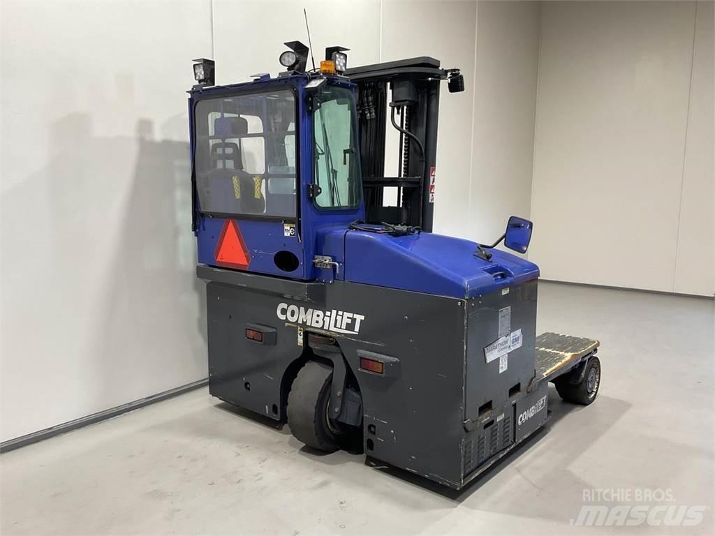 Combilift C4000ET Šakiniai krautuvai su privažiavimu iš visų keturių pusių
