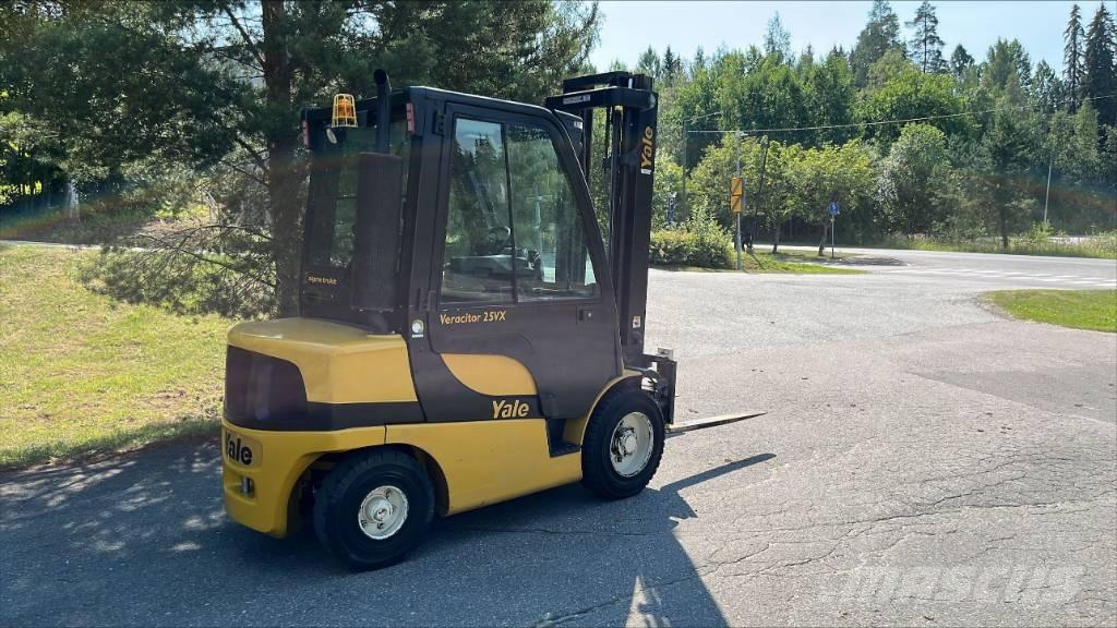 Yale GDP 25 VX Dyzeliniai krautuvai