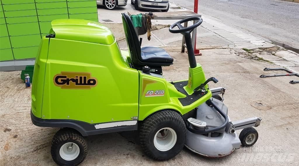 Grillo FD 280 Sodo traktoriukai-vejapjovės