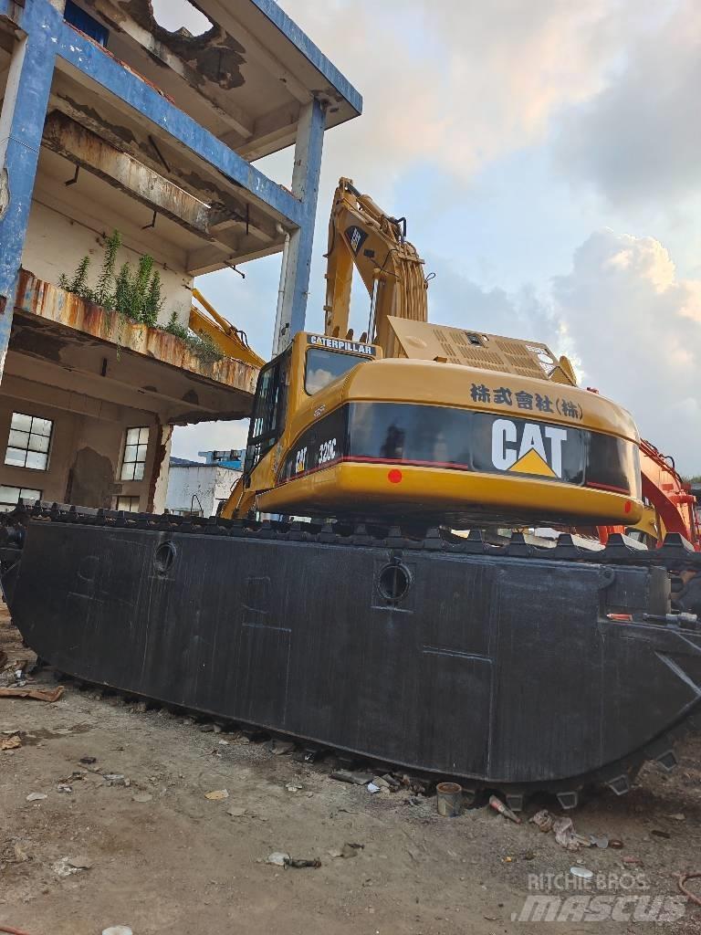 CAT 320 C Amfibiniai ekskavatoriai