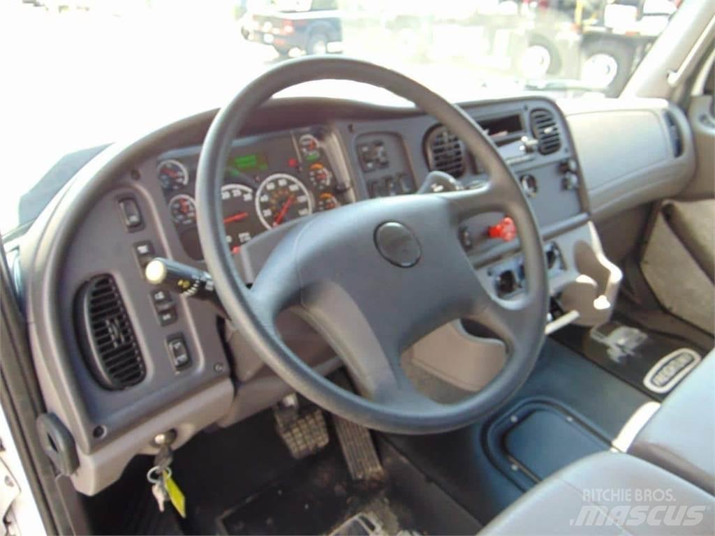 PM PL 74 Automobiliniai kranai